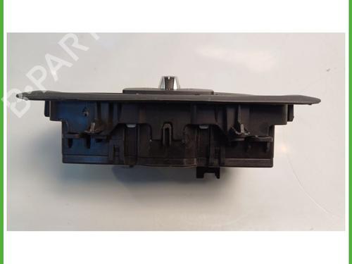 Switch BMW 2 Active Tourer (F45) 225 xe Plug-in-Hybrid | BP24332949I30 
