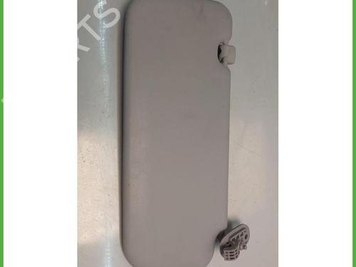 left-sun-visor-kia-stonic-yb-2017-40143831 main image
