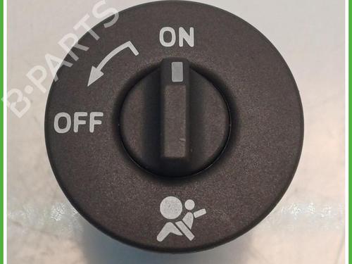 Used Right front window switch Right front window switch RENAULT SCÉNIC III (JZ0/1_) 1.5 dCi (110 hp) 40146981 40146981