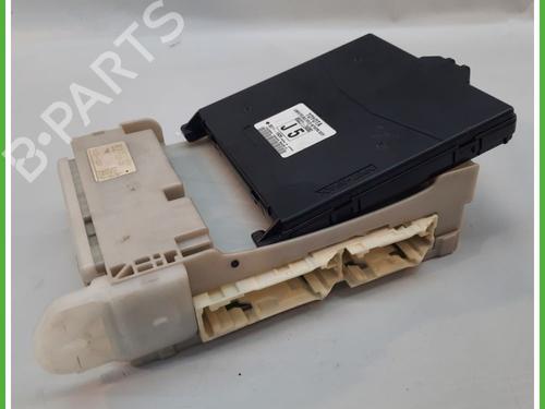 Fuse box TOYOTA IQ (_J1_) 1.0 (KGJ10_, KGJ10R) | BP13419363E1