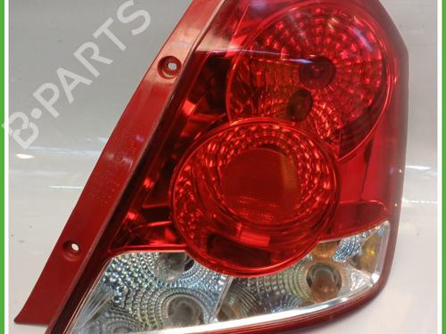Used Right taillight CHEVROLET AVEO / KALOS Hatchback (T200) 1.2 (72 hp) 28289016