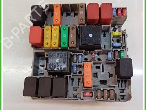 fuse-box-fiat-grande-punto-199_-2005-40136563 main image
