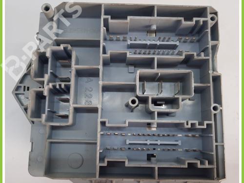 Fuse box ALFA ROMEO 147 (937_) 1.6 16V T.SPARK (937.AXA1A, 937.AXB1A, 937.BXB1A) | BP11368651E1
