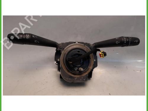 switch-fiat-500l-351_-352_-2012-40074828 main image