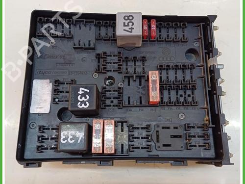 Used Fuse box Fuse box AUDI A3 Sportback (8PA) 1.9 TDI (105 hp) 40137312 40137312