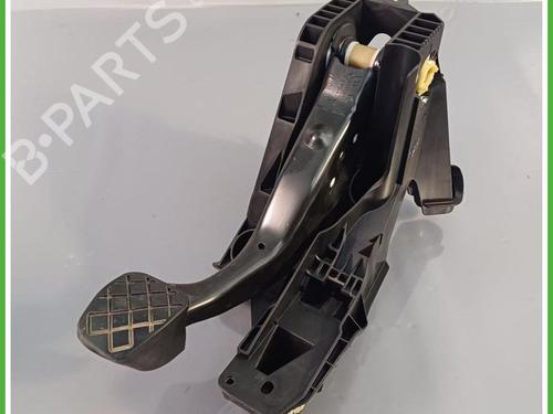 pedal-vw-golf-vii-5g1-bq1-be1-be2-2012-2013-2014-2015-2016-2017-2018-2019-2020-2021-40139883 main image