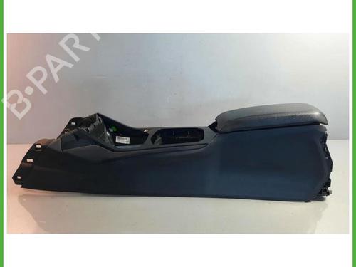Used Middle console Middle console BMW 1 (F40) 118 d (150 hp) 40134025 40134025