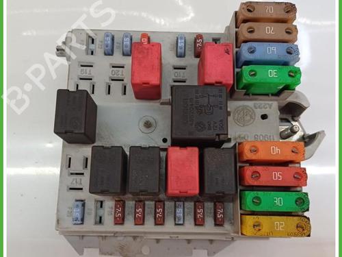 Used Fuse box Fuse box LANCIA YPSILON (843_) 1.2 (843.AXA1A) (60 hp) 40140201 40140201