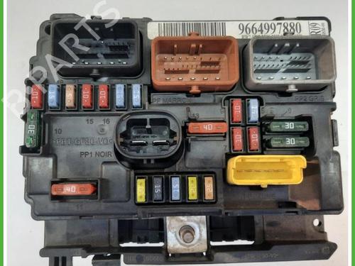 Used Fuse box Fuse box CITROËN C1 (PM_, PN_) 1.0 (68 hp) 40131711 40131711