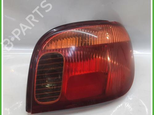 Używane Lampa tylna prawa TOYOTA YARIS (_P1_) 1.4 D-4D (NLP10_, NLP10R) (75 hp) 13696117