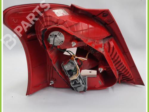 Right taillight TOYOTA YARIS (_P9_) 1.3 VVT-i (SCP90_, SCP90R) | BP11721296C35 