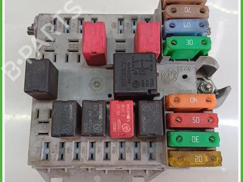 Used Fuse box Fuse box LANCIA YPSILON (843_) 1.2 (843.AXA1A) (60 hp) 40141984 40141984