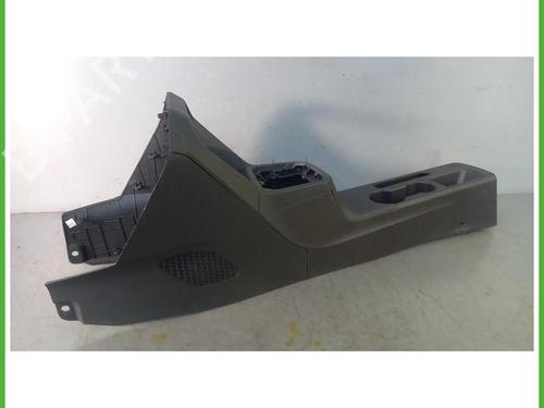 Used Armrest / Center console Armrest / Center console DACIA SANDERO III 1.0 SCe 65 (67 hp) 40075537 40075537