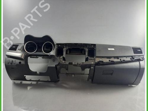 Used Dashboard Dashboard MITSUBISHI LANCER VIII Sportback (CX_A) 1.8 (CX3A) (143 hp) 40135621 40135621