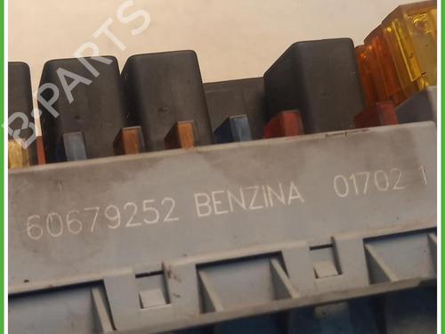 Fuse box LANCIA THESIS (841_) 3.0 V6 (841AXC1101) | BP40074271E1 - Image 3