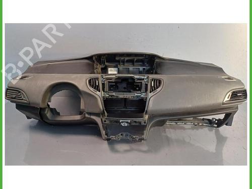 dashboard-lancia-ypsilon-312_-2011-40141889 main image
