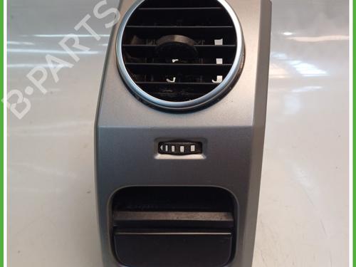Used Air vent LAND ROVER DISCOVERY III (L319) 2.7 TD 4x4 (190 hp) 25800213