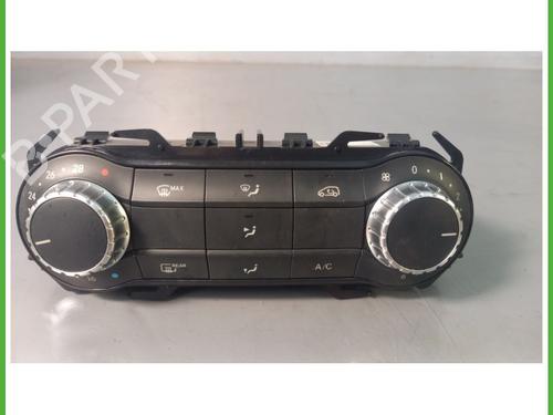 Used Climate control MERCEDES-BENZ A-CLASS (W176) A 180 (176.042) (122 hp) 29475950