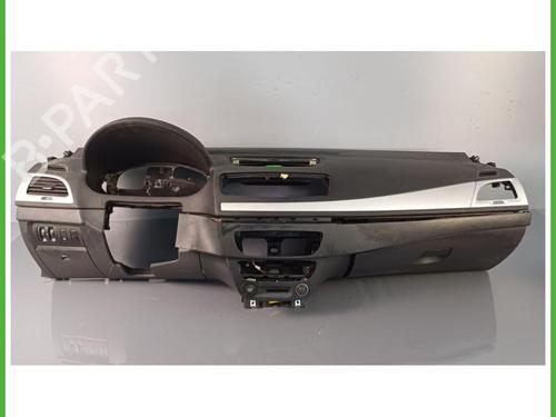 Used Dashboard Dashboard RENAULT MEGANE III Grandtour (KZ0/1) 1.5 dCi (KZ09, KZ0D, KZ1G, KZ29, KZ14, KZ1W, KZ10, KZ1F,... (110 hp) 40139490 40139490