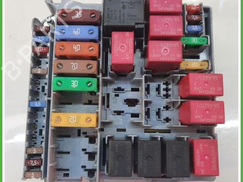 Used Fuse box Fuse box FIAT 500 (312_) 1.2 (312AXA1A) (69 hp) 40133582 40133582