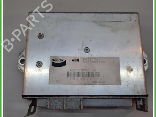 Used Engine control unit (ECU) Engine control unit (ECU) VW POLO II (86C, 80) 1.0 Cat (45 hp) 40133979 40133979