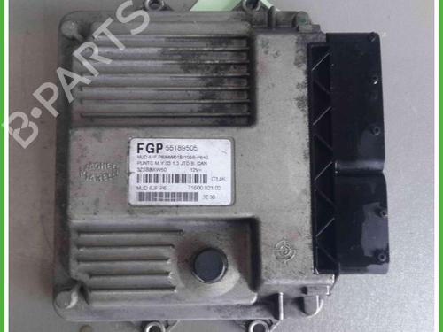 Used Engine control unit (ECU) Engine control unit (ECU) FIAT PUNTO (188_) 1.3 JTD 16V (70 hp) 40130609 40130609
