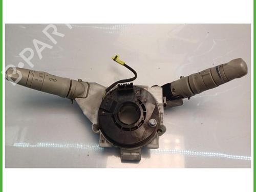 Used Switch Switch NISSAN MICRA III (K12) 1.2 16V (80 hp) 40146732 40146732