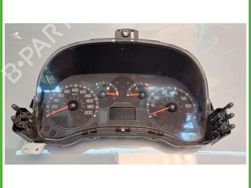 Used Instrument cluster FIAT PANDA (169_) 1.2 (169.AXB11, 169.AXB1A) (60 hp) 26495377