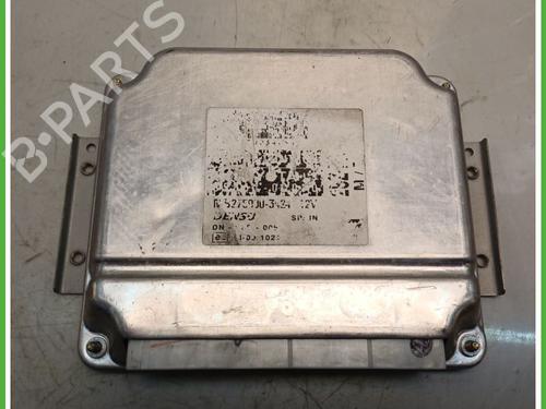 Motorstyringsenhed TOYOTA YARIS (_P1_) 1.3 (SCP12_, SCP13_, SCP12R, SCP13R) (87 hp) 31060953