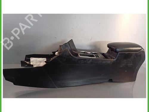 Used Middle console Middle console KIA SPORTAGE IV (QL, QLE) 1.6 CRDi (136 hp) 40142129 40142129