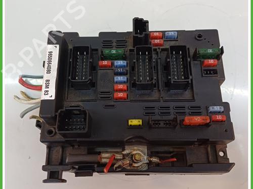 Used Fuse box PEUGEOT 307 (3A/C) 1.4 16V (88 hp) 16957440