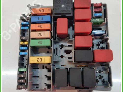 Used Fuse box Fuse box NISSAN MICRA II (K11) 1.0 i 16V (K11) (54 hp) 40133277 40133277