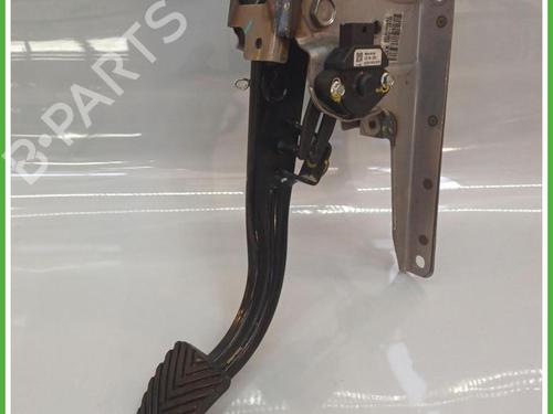 Used Pedal Pedal HYUNDAI i20 II (GB, IB) 1.2 (84 hp) 40138986 40138986