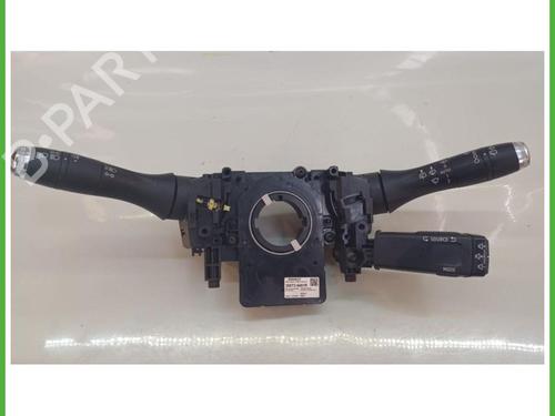 switch-renault-clio-v-b7_-2019-40142513 main image