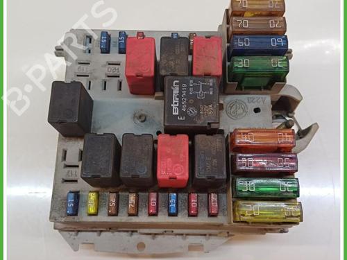 Used Fuse box Fuse box LANCIA YPSILON (843_) 1.2 (843.AXA1A) (60 hp) 40137683 40137683