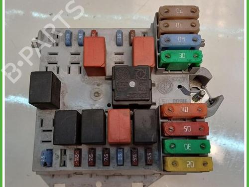 Used Fuse box Fuse box LANCIA YPSILON (843_) 1.2 (843.AXA1A) (60 hp) 40143109 40143109