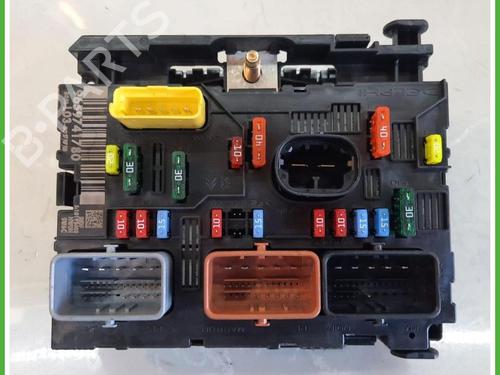 Used Fuse box Fuse box CITROËN C3 I (FC_, FN_) 1.1 i (60 hp) 40135962 40135962