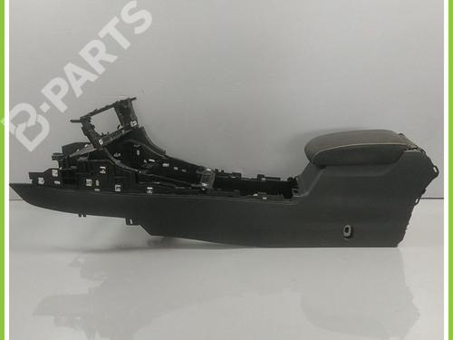 Used Armrest / Center console VW GOLF VII (5G1, BQ1, BE1, BE2) 1.6 TDI (110 hp) 11368348