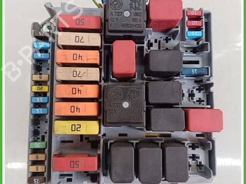 Used Fuse box Fuse box ALFA ROMEO MITO (955_) 1.3 MultiJet (955AXH1B, 955AXT1A) (90 hp) 40141860 40141860