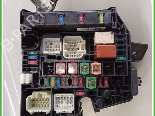 Used Fuse box TOYOTA YARIS (_P9_) 1.33 VVT-i (NSP90_, NSP90R) (100 hp) 20233626