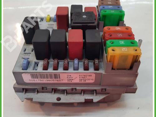 Fuse box LANCIA YPSILON (843_) 1.3 D Multijet (843.AXF11, 843.AXF1A, 843.AXM11,... | BP11962986E1 