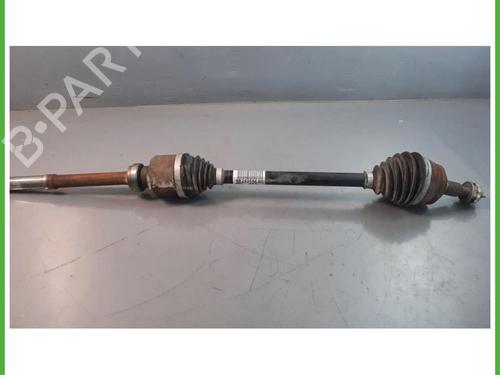 Used Right front driveshaft Right front driveshaft PEUGEOT 2008 II (UD_, US_, UY_, UJ_, UR_, UC_) 1.2 THP / PureTech 155 (USHNNS, URHNNS, UXHNJP, URHNJP,... (155 hp) 40135886 40135886