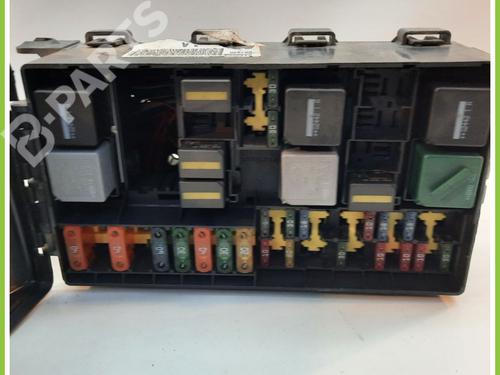 Boîte à Fusibles FORD FOCUS I (DAW, DBW) 1.8 TDCi (100 hp) 11370678