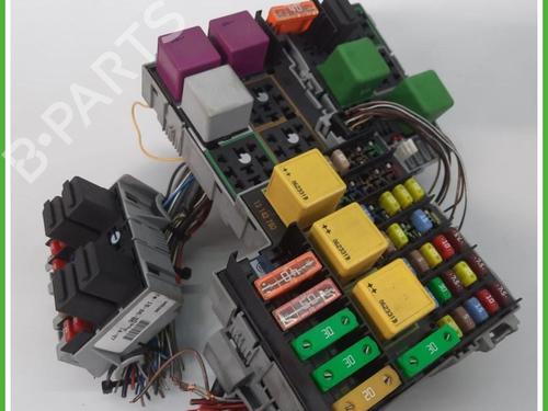 Used Fuse box Fuse box FIAT PUNTO (188_) 1.2 60 (188.030, .050, .130, .150, .230, .250) (60 hp) 40131998 40131998