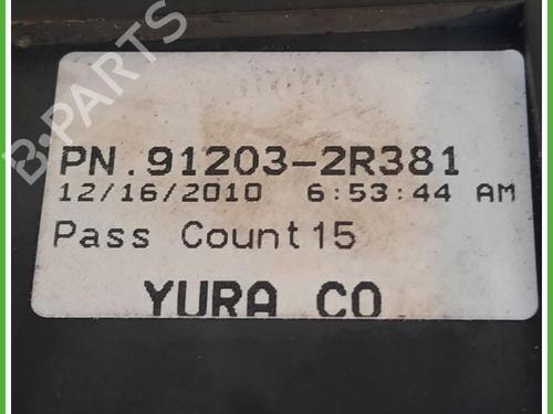 Fuse box HYUNDAI i30 Estate (FD) 1.6 CRDi | BP13038150E1 