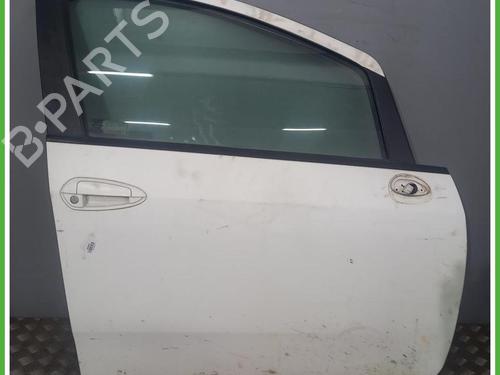 Puerta delantera izquierda Puerta delantera izquierda FIAT GRANDE PUNTO (199_) 1.3 D Multijet (199.AXD11, 199.AXD1A, 199.AXD1B,... (90 hp) 40138822 40138822