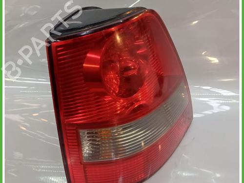 Right taillight KIA SORENTO I (JC) 2.5 CRDi 4WD | BP18459021C35 