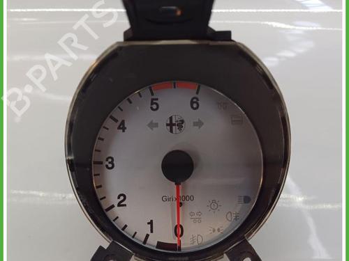 Used Instrument cluster Instrument cluster ALFA ROMEO 156 (932_) 1.9 JTD (932.A2B00, 932.A2C00) (115 hp) 40139706 40139706