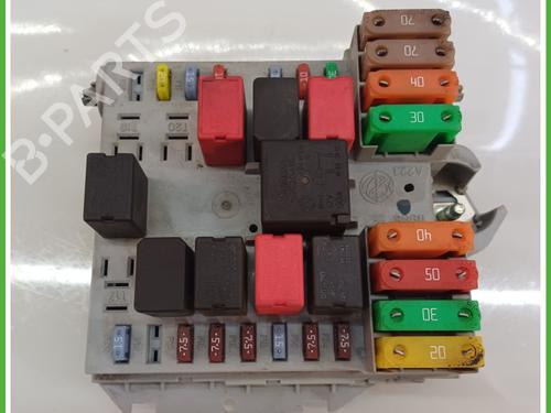 Used Fuse box LANCIA MUSA (350_) 1.3 D Multijet (350.AXG11, 350.AXG1A) (90 hp) 19673650