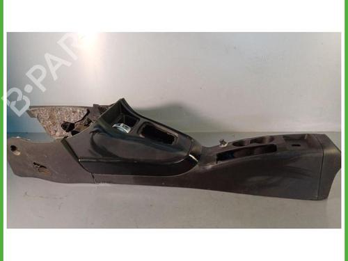middle-console-alfa-romeo-giulietta-940_-2010-2011-2012-2013-2014-2015-2016-2017-2018-2019-2020-40145581 main image